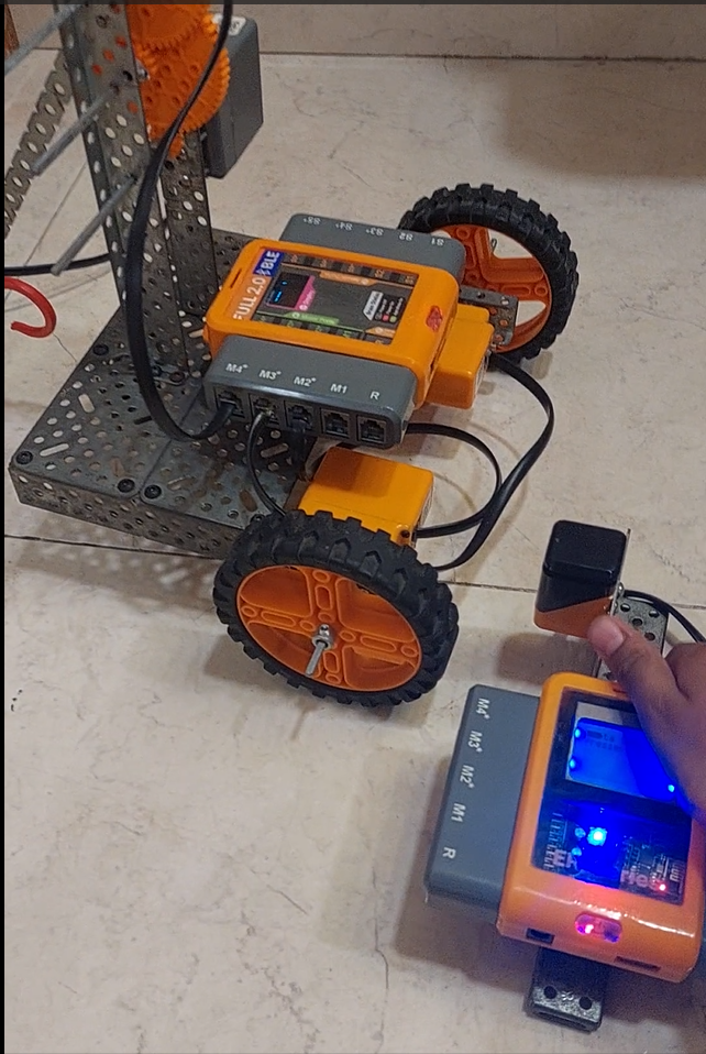 Smart pick and drop car - Avishkaar Project