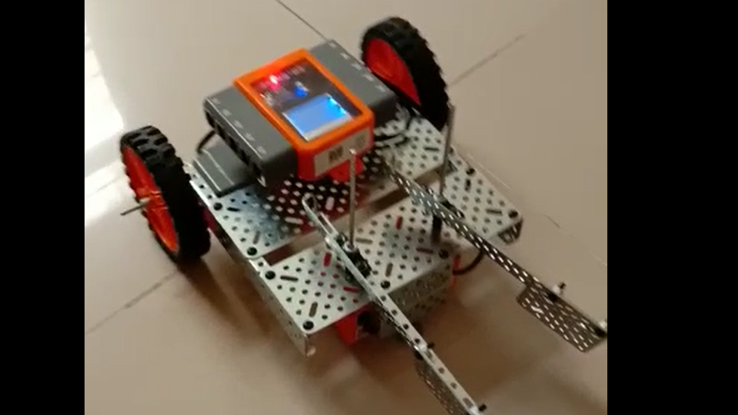Soccer bot with 2 arms - Avishkaar Project