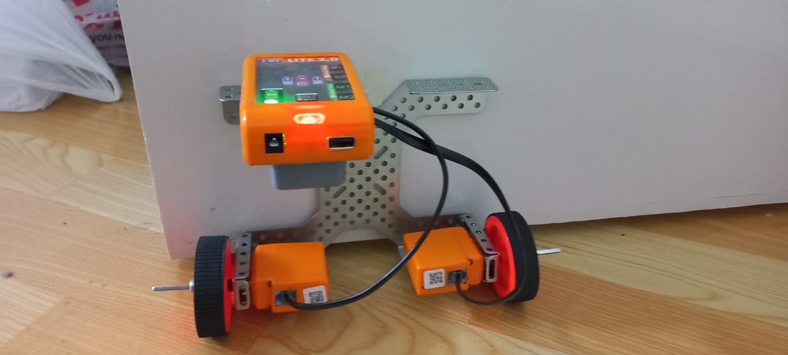 AI controlled door open and close robot - Avishkaar Project