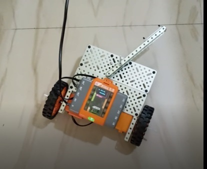 Soccer Bot Robot - Avishkaar Project